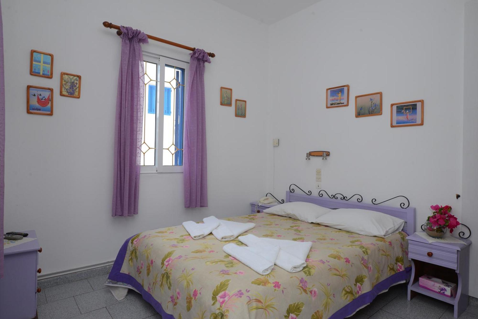 Dora'S Studios & Apartments Megas Gialos - Nites Exterior photo
