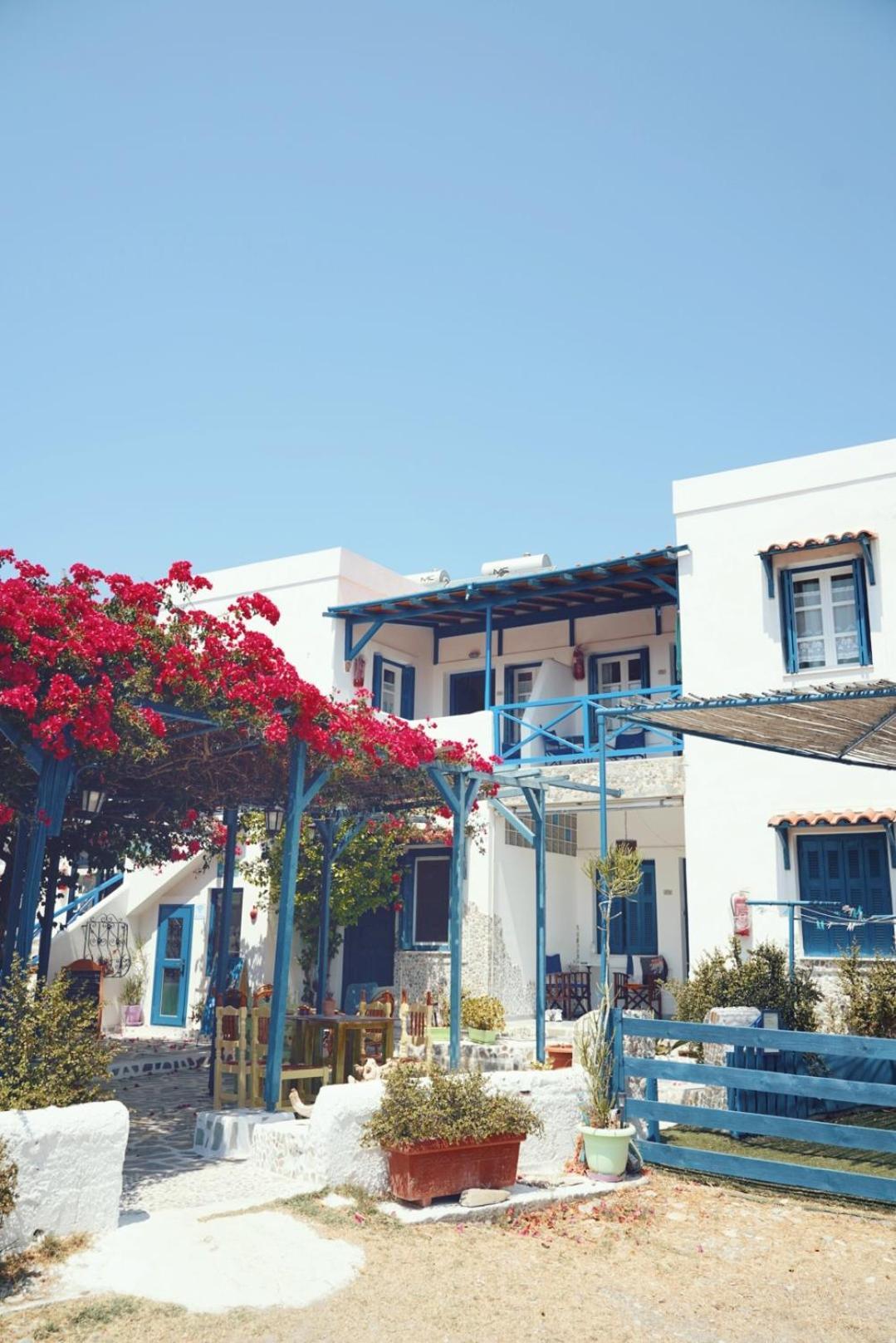 Dora'S Studios & Apartments Megas Gialos - Nites Exterior photo